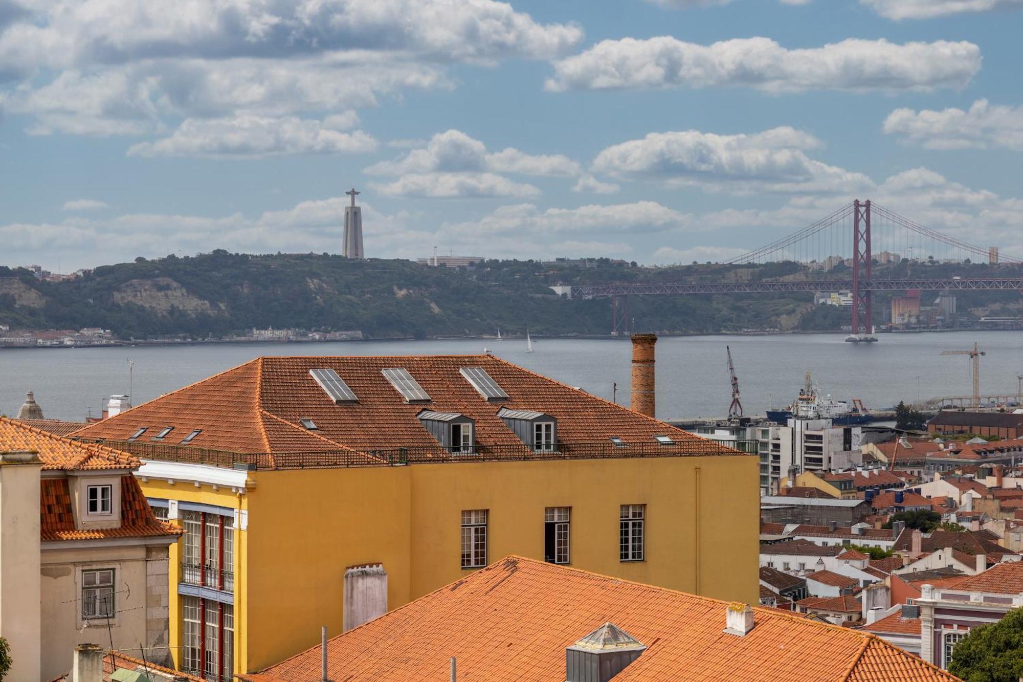 Beguest Bairro Alto City View Apartment Lisboa Exterior foto